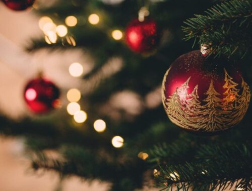 Upgrade Your Decorations with These Creative Ideas for Accessorizing your Artificial Christmas Tree